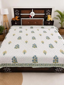 Hand Block Printed Cotton <b>Quilt</b> Reversible Floral Razai Handmade Indian King Size Boho <b>Bedspread</b> - Product Image 3
