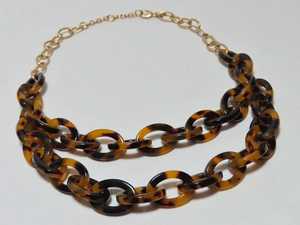 Collar de Cadena Gruesa con Cuentas en Forma de Corazón de Resina, Joyería de Moda Artesanal, Exagerada y Atrevida para Mujer, Ideal para Fiestas - Product Image 6