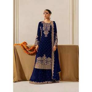 Ensemble de costume de fête pour femmes avec codage et séquence avec rivet Moti Design - Product Image 4