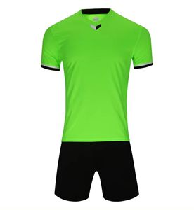 Uniforme de Fútbol al por Mayor, Jersey y Pantalones Cortos Personalizados para Hombre, Ropa Deportiva de Equipo, 100% Poliéster, Transpirable, de Secado Rápido, Impresión por Sublimación - Product Image 1