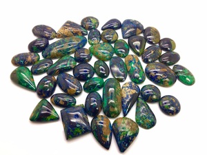 Pierres précieuses polies de forme mixte azurite et malachite, bleu vert or irisé, pierres en vrac pour la création de bijoux - Product Image 1