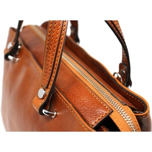Sac en cuir pour femme à prix ajustable, qualité supérieure, dernières créations, vente chaude, léger et entièrement personnalisable - Product Image 3