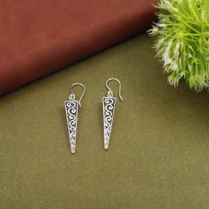 Pendientes Colgantes Geométricos Triangulares para Mujer, Chapados en Oro y Plata, Joyería de Moda, Pendientes Minimalistas, Diseño Personalizado OEM - Product Image 4