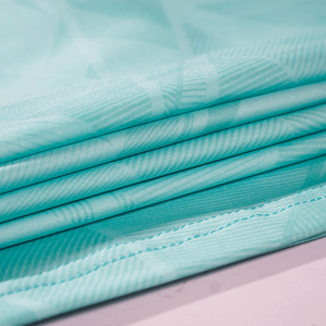 เสื้อกีฬาโพลีเอสเตอร์พิมพ์ลายแบบกำหนดเองได้ คอเสื้อแบบตาข่าย พิมพ์ลายด้วยความร้อน เสื้อทีมสำหรับกิจกรรมกลางแจ้งสำหรับทุกเพศ เหมาะสำหรับการฝึกซ้อม - Product Image 5