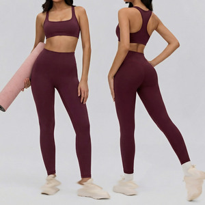 สปอร์ตบราผู้หญิงรุ่นใหม่ คุณภาพดี น้ำหนักเบา ไร้ตะเข็บ สำหรับโยคะ ฟิตเนส ออกกำลังกาย โลโก้ด้านหน้า บริการ OEM ราคาดีที่สุด - Product Image 3