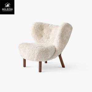 أريكة مفردة على الطراز الاسكندنافي كرسي بذراعين لطراز الفندق كرسي أريكة بسيط على شكل خاص مصمم فردي مريح مخصص من القماش - Product Image 6