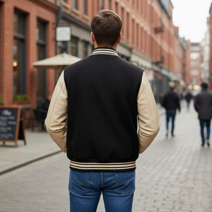 Veste universitaire noire et beige personnalisée pour homme, avec logo flamme brodé sur le devant, col rabattu, coupe classique, tenue décontractée d'automne - Product Image 2