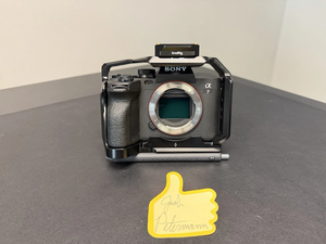 Appareil photo numérique hybride photo/vidéo (EF) A7 IV, excellent état, avec boîtes - Product Image 2