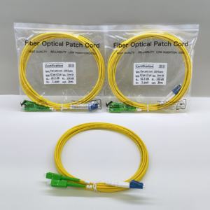 สายแพทช์ไฟเบอร์ออปติกแบบ Single Mode Dual Fiber G652D 3.0 มม. สีเหลือง ปลอกหุ้ม LSZH หัวต่อ SC APC เป็น LC UPC ความยาว 3 เมตร ราคาโรงงาน - Product Image 3