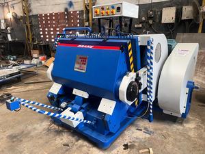 Machine de découpe et de pliage semi-automatique robuste de la marque BOXMAC - Ensemble complet pour carton ondulé, longue durée de vie - Product Image 3