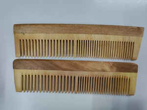 Peigne à cheveux en bois de neem naturel du fournisseur indien Motifs d'animaux Feng Shui de style croisé pour l'utilisation de voyage de salon à domicile Promotion de l'exportation - Product Image 3