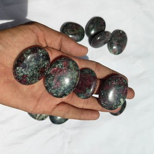 Piedra de Eudialita de Alta Calidad, Piedra Curativa de Cristal para Trabajo Energético y Decoración - Product Image 2