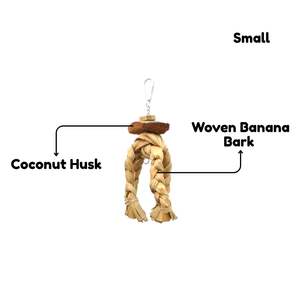 Jouets pour oiseaux écologiques en Java, modèle de méduse en tige de banane et coquille de noix de coco - Product Image 1