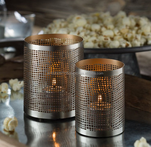 Élégant grand bougeoir votif en fer pour de beaux effets lumineux lors de dîners romantiques et de cérémonies nocturnes - Product Image 5