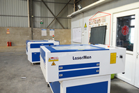 Machine de découpe et de gravure laser CO2 CNC à refroidissement par air à tube métallique pour cuir et bois