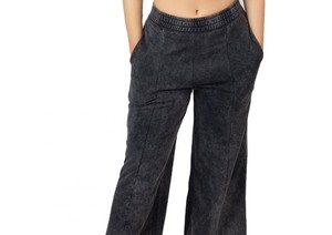 Jeans Mom Fit pour femmes, taille haute, coupe décontractée, en denim extensible de coton, pantalon décontracté à jambe fuselée, vêtements streetwear pour le quotidien - Product Image 2