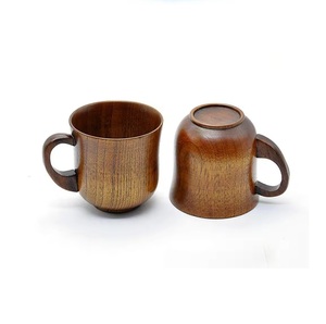 Taza de madera natural ecológica hecha a mano para café, taza de cerveza de madera reutilizable y sostenible con asa para el hogar y la oficina - Product Image 3