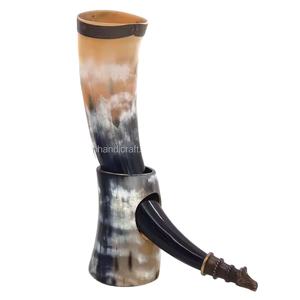 Cuerno de buey natural hecho a mano estilo vikingo con correa de cuero y soporte para cuerno para uso en ferias renacentistas al precio más bajo - Product Image 1