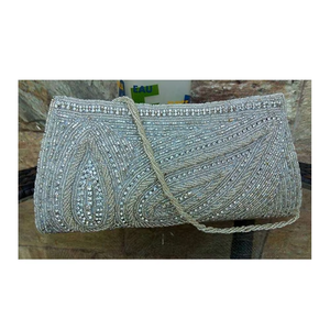 Nouvelle Pochette de Soirée Design Élégant avec Doublure en Satin, Ornée de Strass et Pierres Scintillantes pour Fêtes - Product Image 3