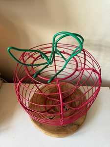 Cesta de Metal Recubierta Vintage para Recoger Huevos o Frutas, con Forma de Manzana o Tomate - Product Image 5