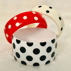 ชุดกำไลเรซิ่นทำมือคุณภาพสูง สไตล์บูติก สำหรับผู้หญิง - Product Image 1