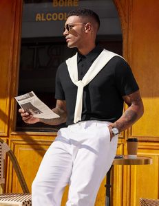 Polo élégant pour homme en tissu tricoté doux, manches courtes, confortable, décontracté, idéal pour les tenues professionnelles et modernes. - Product Image 4