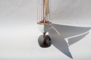Modelo de Barco de Vela de Madera Hecho a Mano - Yate de Carreras Clásico Clase J con Acabado Pintado, Modelo a Escala para Decoración del Hogar, Ranger Pintado - Product Image 2