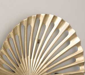 Timeless Elegance Modern Round Gold Plated <b>Decorative</b> Tray Abstract Pattern Wall Art <b>Decorative</b> <b>Accent</b> Piece - Product Image 4