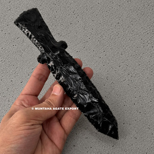 Daga Decorativa de Obsidiana Negra Hecha a Mano, Duradera, de 8 Pulgadas, Figura de Piedra Natural, Pieza de Arte Coleccionable con Tema de Amor, Khambhat - Product Image 3