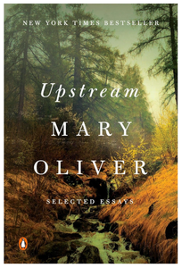 Colección de Ensayos Seleccionados de Mary Oliver, en Formato Paperback, que Provocan Reflexión, No Ficción (Venta al Por Mayor) - Product Image 3