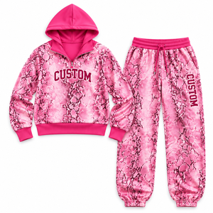 Conjunto Deportivo de Mujer con Estampado de Serpiente Rosa, Pantalones Anchos y Sudadera con Capucha, Diseño Gráfico Personalizado, Ropa Urbana de Fabricante - Product Image 3