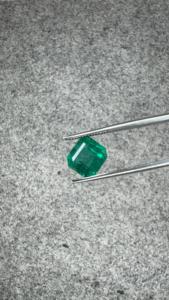 Pierre précieuse naturelle de 2,61 ct, taille émeraude, facettée, coupe octogonale, pour la fabrication de bijoux, provenant de Zambie - Product Image 4