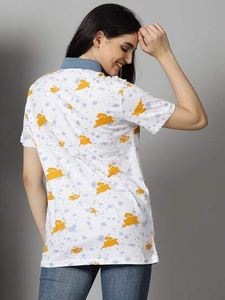 เสื้อโปโลสีขาวสำหรับผู้หญิง พิมพ์ลายสีเหลือง แขนสั้น ทรงปกติ สวมใส่สบายๆ สำหรับฤดูใบไม้ผลิและฤดูร้อน ผ้าทอระบายอากาศได้ดี - Product Image 5