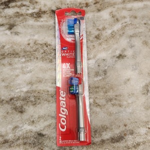 Cepillo de Dientes Colgate Max White Medium Full Head en Oferta - Product Image 5