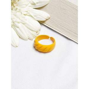 AL MALIK CRAFT Soporte para Anillos Esculpido a Mano en Acrílico, Forma Irregular Tradicional, Decoración Coleccionable para Regalos de Boda y Festivos - Product Image 3