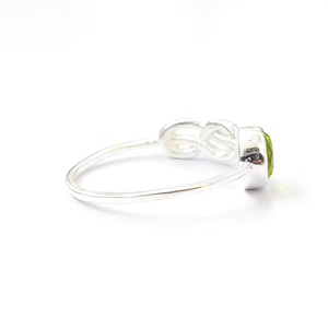 Elegant 1.6 Grams Oval Cut <b>Peridot</b> Gemstone Designer Band <b>Ring</b> Crafted Sterling Silver Everyday Wear Jewelry Accessory - Product Image 4