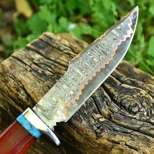 Couteau de chasse, de camping et de survie à lame fixe en acier damas forgé à la main, manche en bois de Padauk rouge, fabrication OEM ODM - Product Image 5