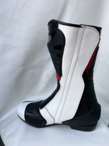 Botas de Carreras Personalizadas en Blanco y Negro, Personalizables en Cualquier Color y Diseño, Talla Perfecta - Product Image 4