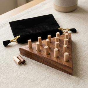 Juego de Solitario de Triángulos de Madera Hecho a Mano de Primera Calidad, Clásico Juego de Ingenio Triangular, Rompecabezas Educativo para el Desarrollo del Coeficiente Intelectual - Product Image 3