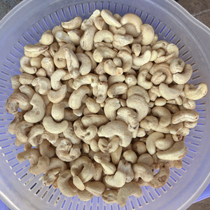Nueces de Anacardo Crudas Comestibles a Precio de Fábrica, WW180 WW210, Humedad Inferior al 4.8%, de Vietnam, con Impuestos Incluidos - Product Image 1