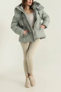Veste d'hiver chaude et tendance pour femmes, design personnalisé avec logo, doublure en cuir de mouton, doublure en nylon, tissu en toile pour une utilisation en extérieur - Product Image 6