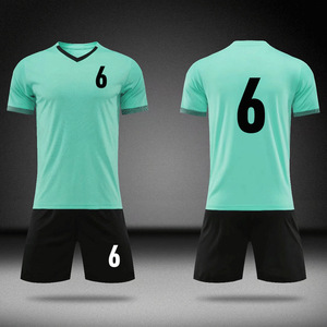 Tenues de football personnalisées par sublimation intégrale – Vêtements d'équipe de football personnalisés pour le développement du football jeunesse - Product Image 2