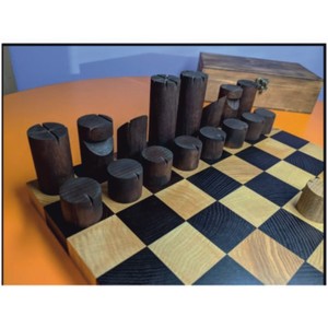 Jeu d'échecs en bois massif de style nordique moderne, finition noyer de qualité supérieure, échiquier décoratif, jeu de société minimaliste fait main, cadeau - Product Image 1