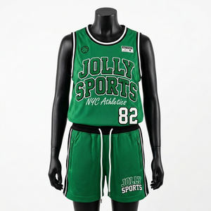 Ensemble short de basket en maille polyester 170 GSM respirant vert avec bordure noire et blanche, logo en twill, pour femmes - Product Image 5