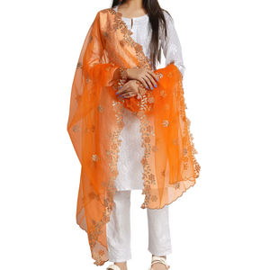 Dupatta en tissu filet de créateur indien et pakistanais, très demandé, magnifique, avec broderie fantaisie, pour mariage, tenue traditionnelle pour femmes et jeunes filles - Product Image 1