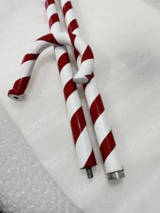 Sculpture de Noël ronde en résine, faite à la main, durable, accessoires géants personnalisés en forme de bonbons pour la décoration de fête - Product Image 5