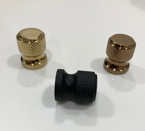 Poignée en U de qualité supérieure en acier inoxydable fabriquée en usine pour les armoires de maison et de bureau, fournisseur de poignées et de boutons de meubles - Product Image 5