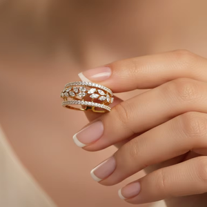 แหวนเพชรลายดอกไม้สุดหรูหรา สีทอง ดีไซน์โรแมนติกหลากหลายแบบ เหมาะสำหรับเจ้าสาว ฉลองครบรอบ และเป็นเครื่องประดับที่โดดเด่น - Product Image 5