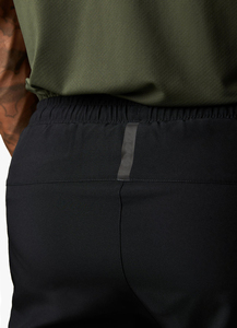 Shorts pour hommes noirs à séchage rapide, taille élastique, couleur unie, vêtements décontractés, 100% polyester avec poches - Product Image 3