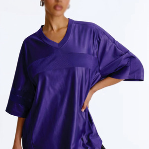 Maillot de football américain en maille personnalisable violet, col en V, coupe ajustée, uniforme de football, commande en gros OEM - Product Image 3